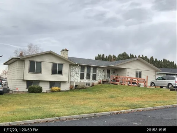 5910 W Red Cloud Ct, Spokane, WA 99208
