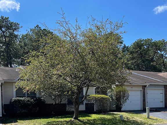 2nd image of 216 Deanne Drive