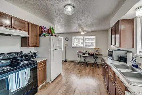 2025 Collyer St Photo 1
