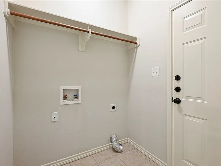 4223 Candace Ct — Photo 15