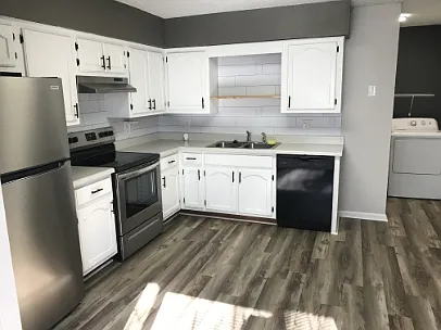 3 bed, 1092 sqft, $1,300 — Photo 3