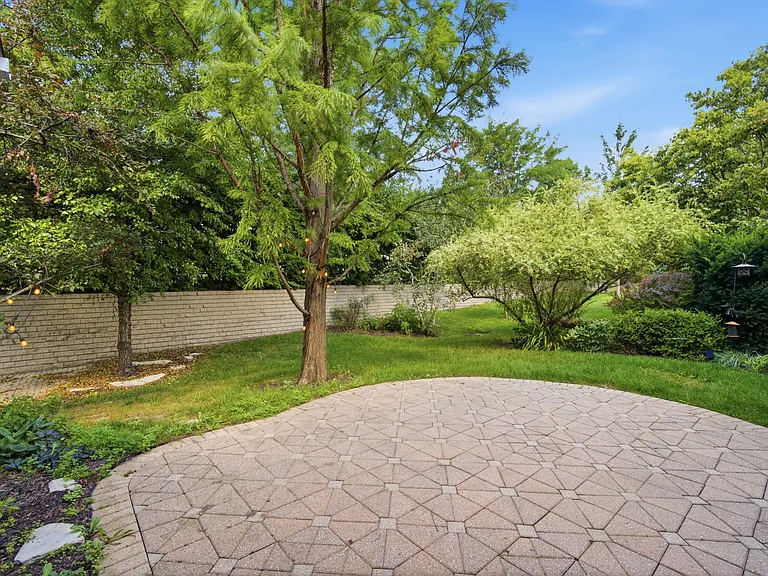 5280 Burnham St — Photo 40