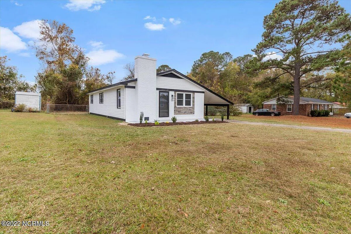 3 bed, 1.0 bath, 1113 sqft, $1,550 — Photo 4