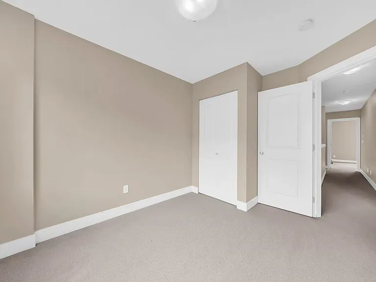 15933 86a Ave — Photo 12