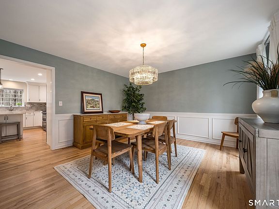 4th image of 110 Clapboard Hill Road