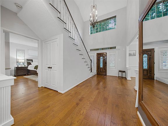3rd image of 79 N Cochrans Green Cir