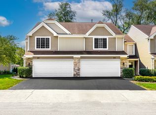 201 Locksley Dr, Streamwood, IL