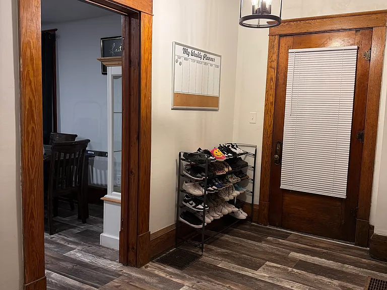 573 Bedford St #1 — Photo 8