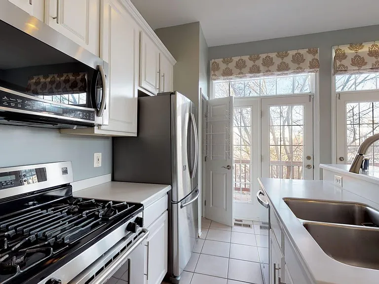 1415 N Scott St #1 — Photo 16