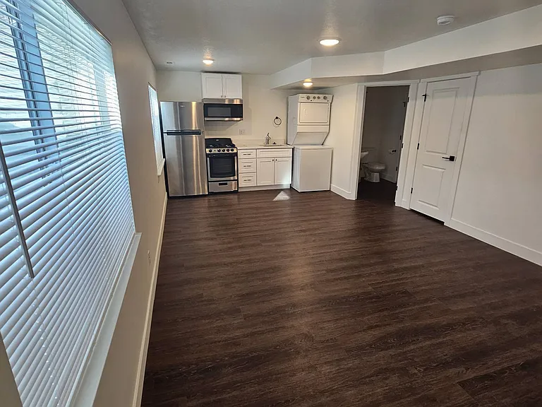 725 N 150 E #1 — Photo 4