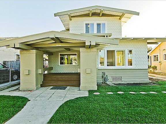 3rd image of 1024 W 69th St