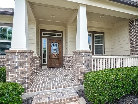 3rd image of 10207 Mayberry Heights Dr