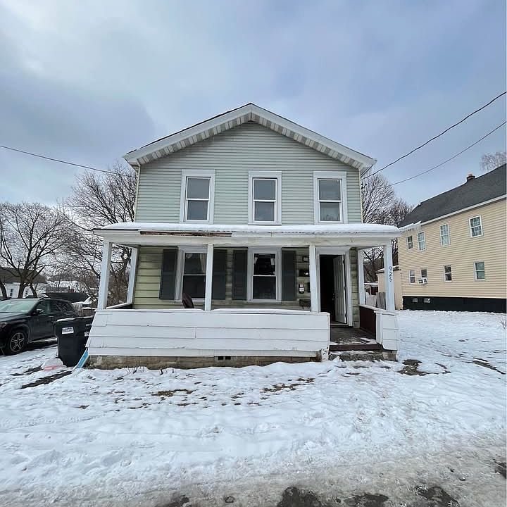 1st image of 925 Butternut St #1