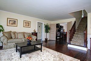3rd image of 225 E Floral Ave