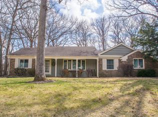 305 Frost Dr, Williams Bay, WI