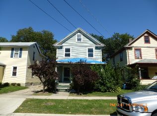 365 Cedar St, Aurora, IL 60506