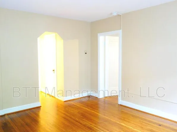 8409 Greenwood Ave APT 1, Takoma Park, MD 20912