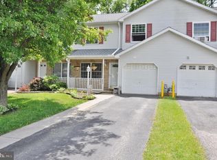 2890 Robin Rd, York, PA 17404