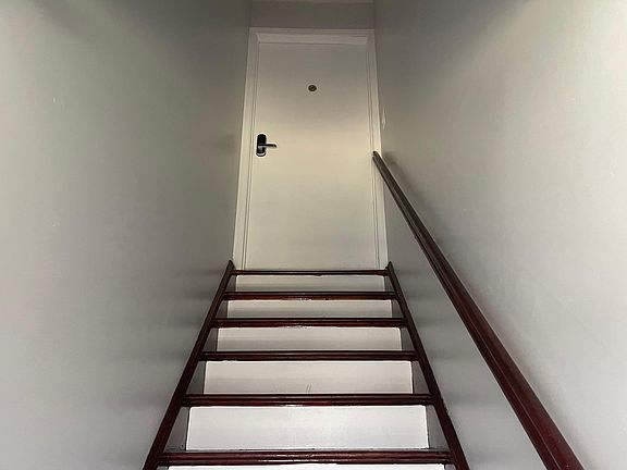 2nd image of 594 Targee St Floor 2