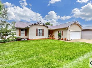 495 Shore Dr, Big Sandy, TN 38221