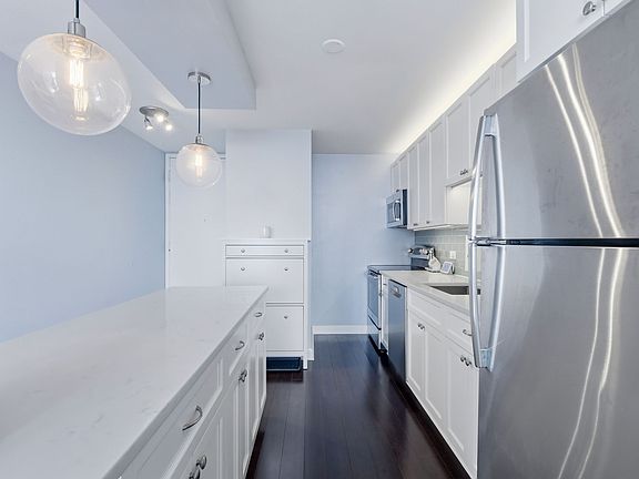 5th image of 1660 N Lasalle St #3510