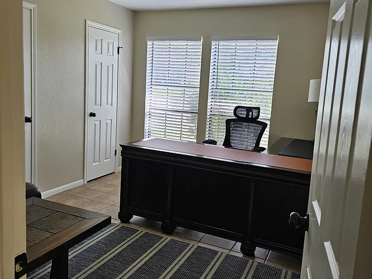 116 E Blancas Dr — Photo 10
