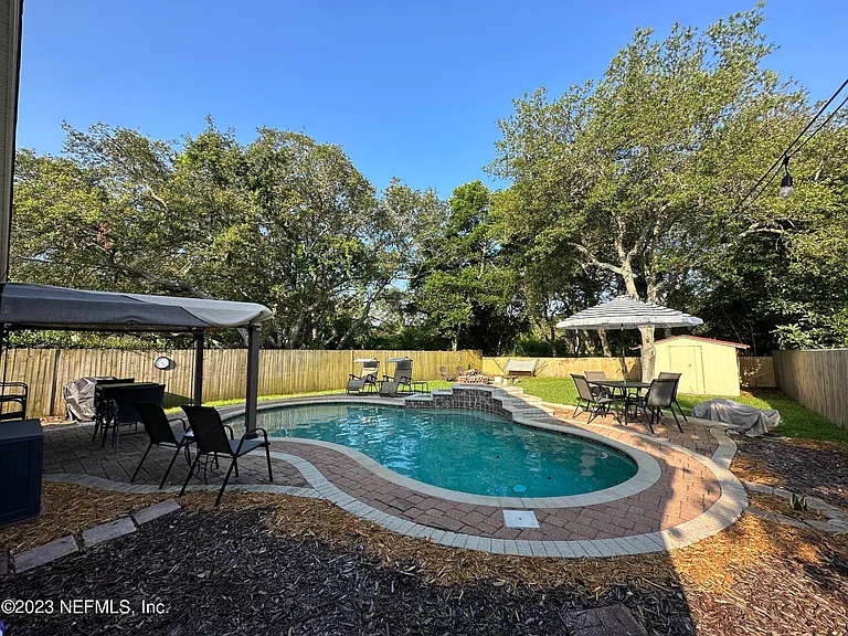 1624 Roberts Dr — Photo 16