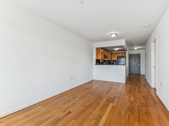 4th image of 87-26 175th St #4C