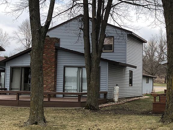 3rd image of 24370 182nd St