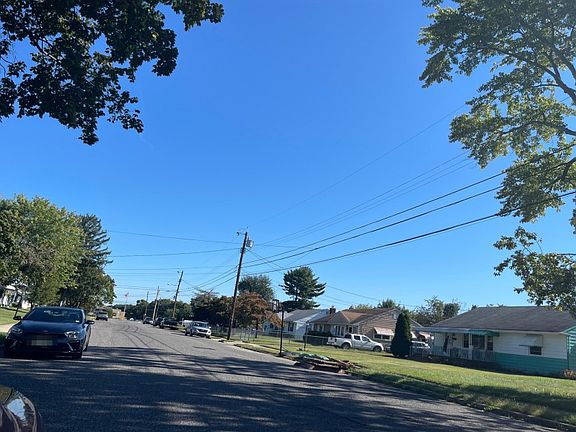 5th image of 122 E Lois Dr
