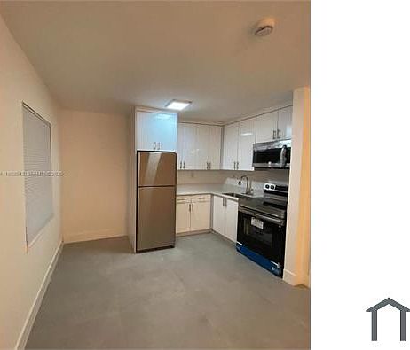 2nd image of 619 NE 3rd St #18