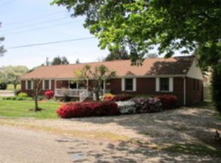 2048 River Rd, Hayes, VA 23072