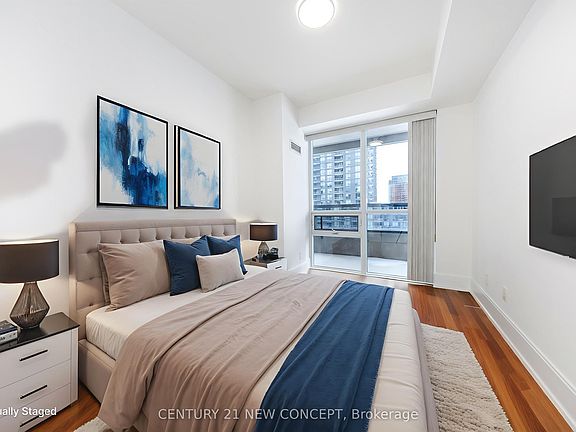 4th image of 70 Roehampton Ave #619