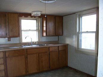 2nd image of 309 Niagara St
