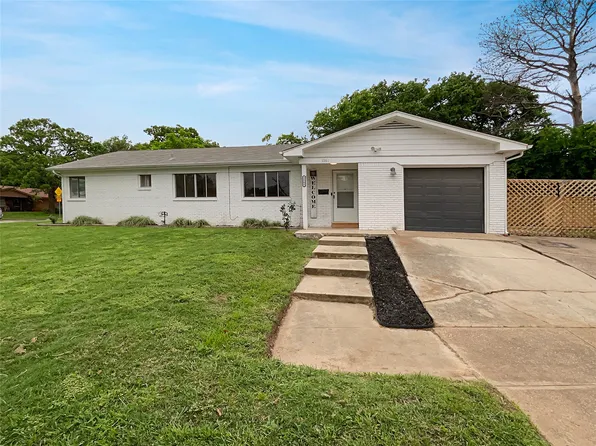 5561 Patton Dr, Fort Worth, TX 76112