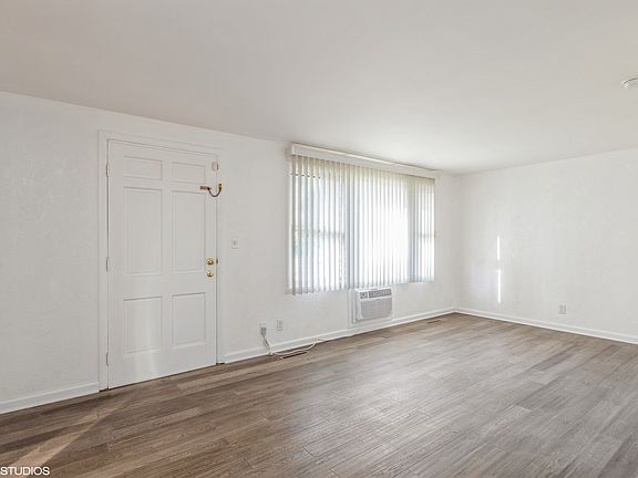 5th image of 316 Tee Ln