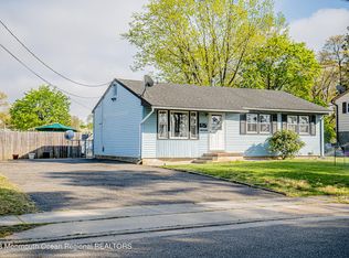 1 Alexander Ave, Manchester, NJ 08759