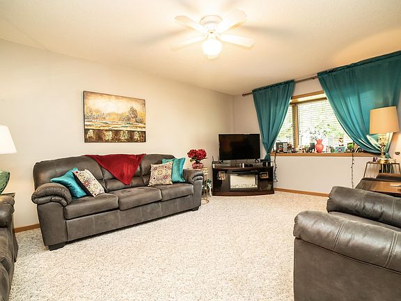 3rd image of 1934 23rd St #3