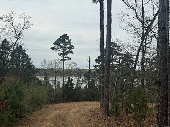 4th image of 4 Island Shores Dr