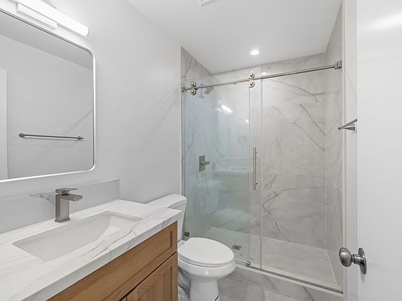 5th image of 4427 Kendall St #B