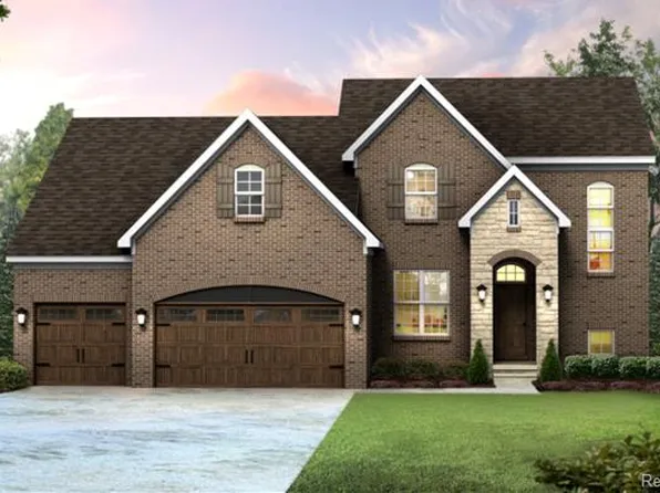4121 Spring Meadows Dr, Sterling Heights, MI 48314
