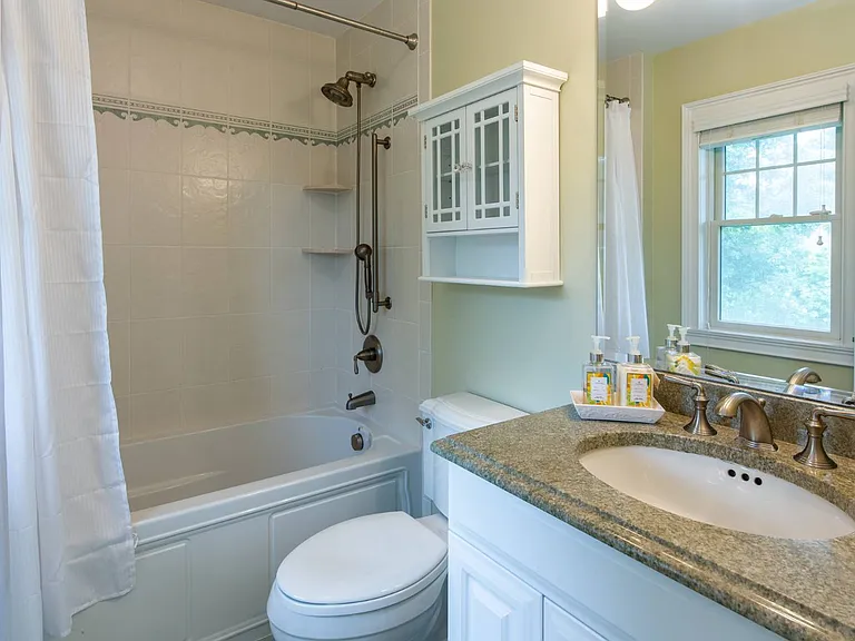 104 Bryan Rd — Photo 18