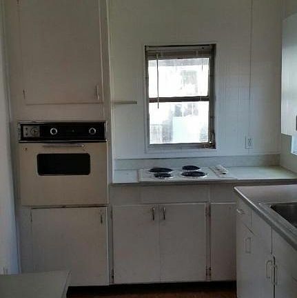 3rd image of 331 Daytona Ave