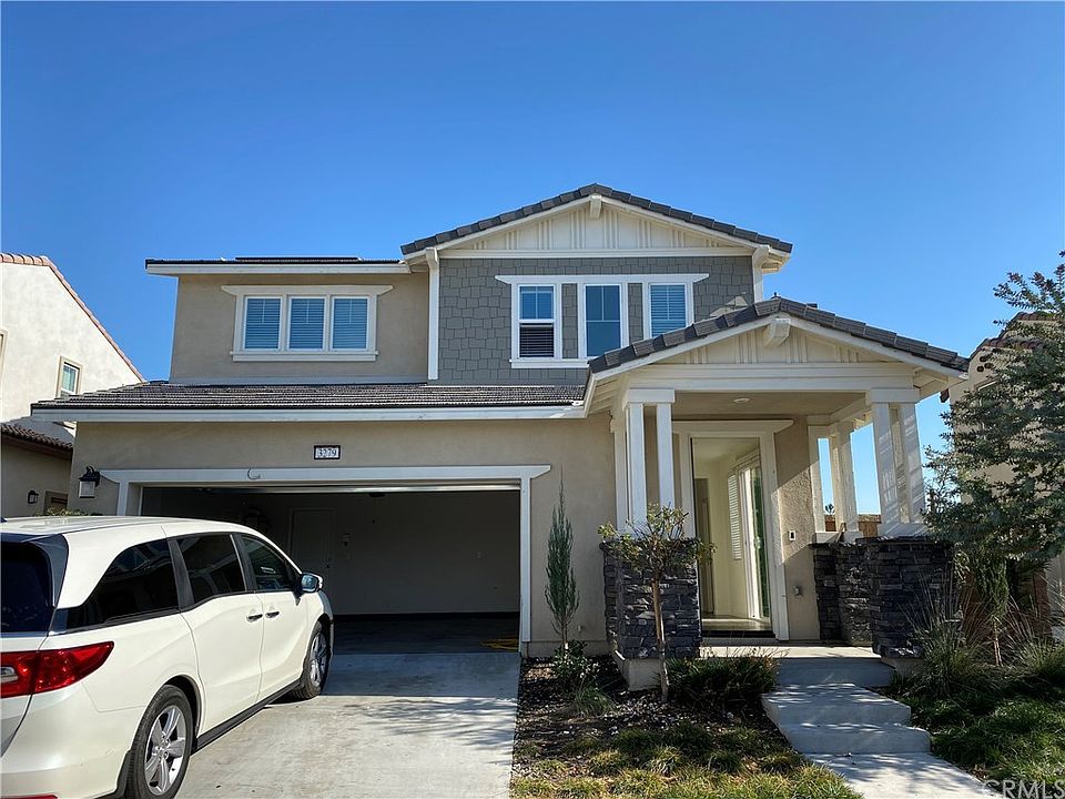 1st image of 3279 E Mount Rainier Dr
