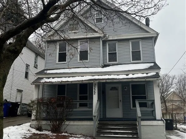 3222 W 94th St, Cleveland, OH 44102