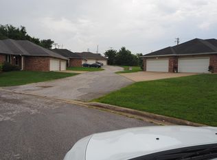 876 N 22nd St, Ozark, MO 65721