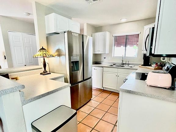 2nd image of 4226 E Friess Dr