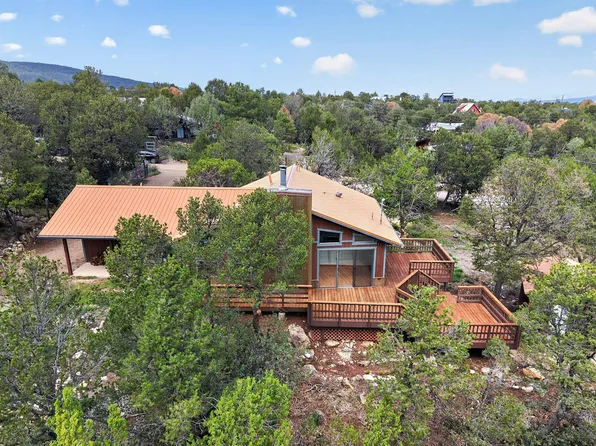 4 Oak Pl, Cedar Crest, NM 87008