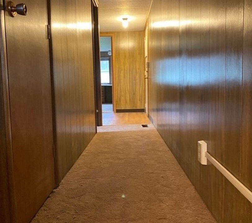 1st image of 15 Emerald Dr
