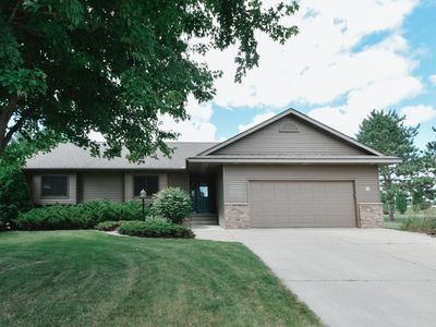 115 Sugarloaf Ln, Zumbrota, MN, 55992